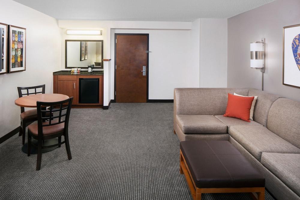 Hyatt Place Austin Arboretum Exterior photo